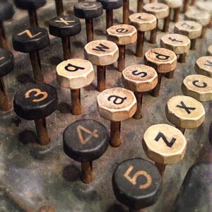 close-up-of-typewriter-keys_t20_90gPX2